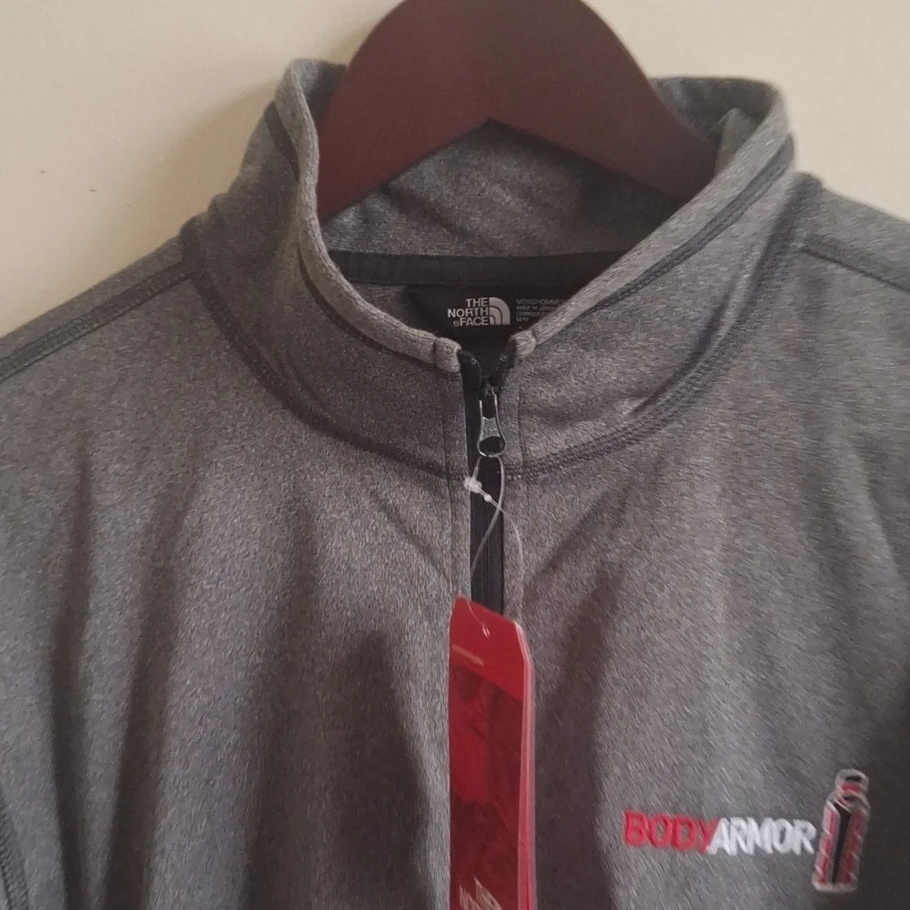 The North Face Bodyarmor Charcoal Quarter-Zip Lightweight Fleece Pullover Size M